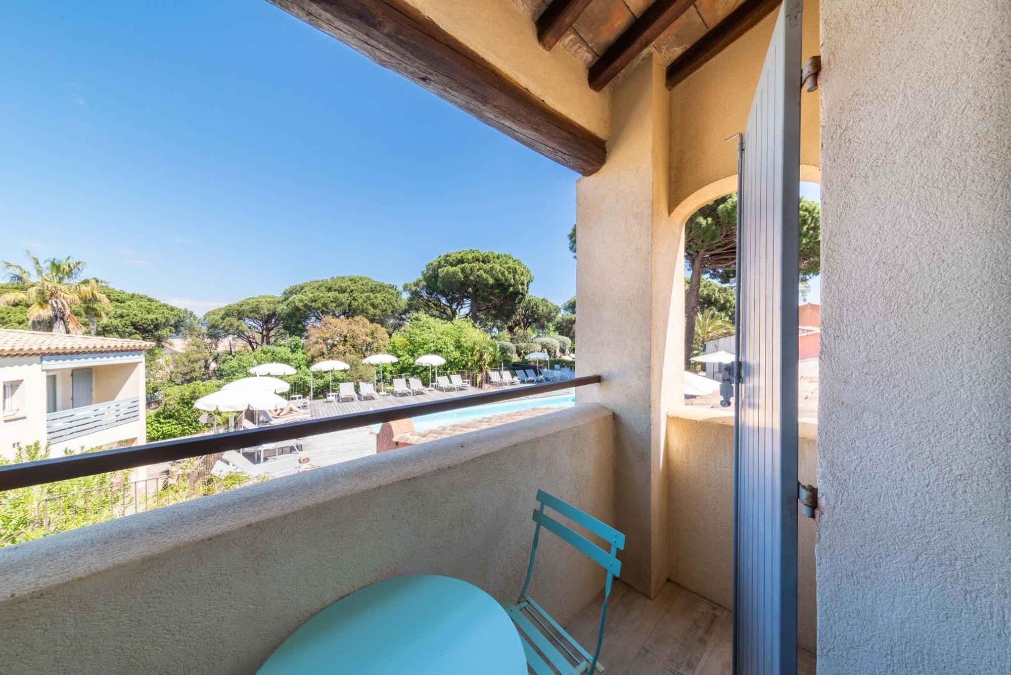 Les Capucines Saint Tropez Hotel Gassin Exterior photo