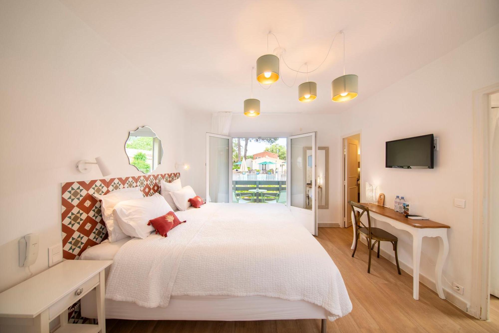 Les Capucines Saint Tropez Hotel Gassin Exterior photo