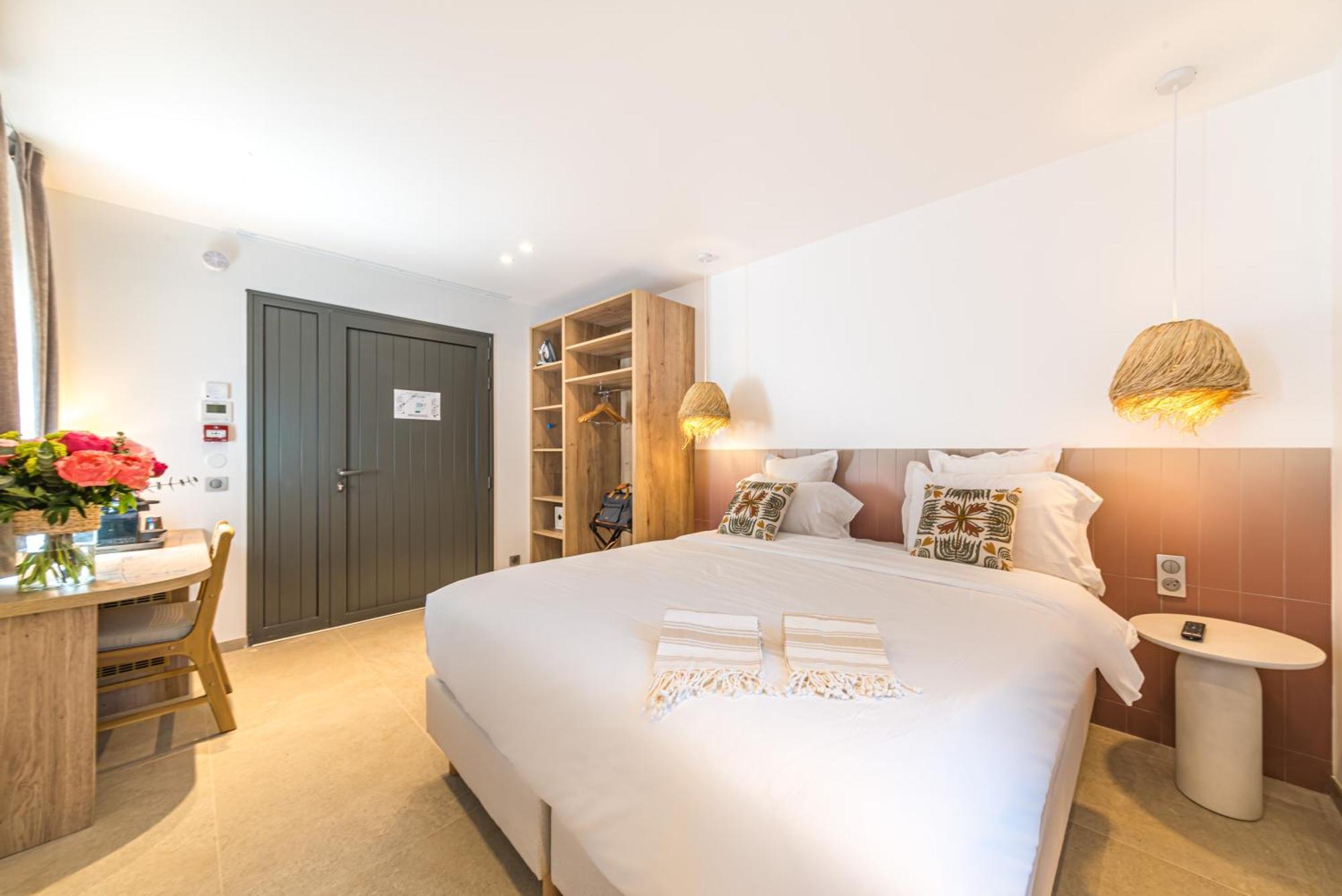 Les Capucines Saint Tropez Hotel Gassin Room photo